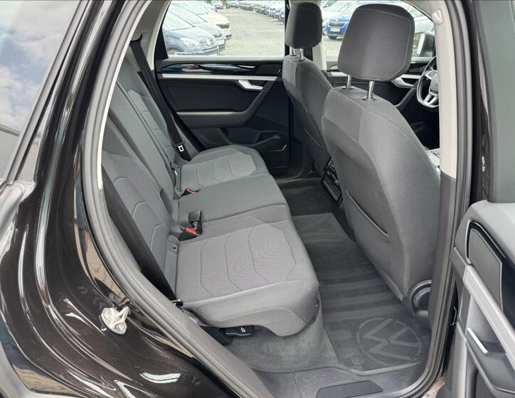 Volkswagen Touareg 11