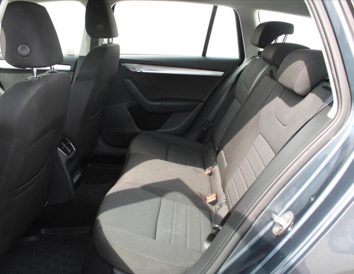 Škoda Octavia 11