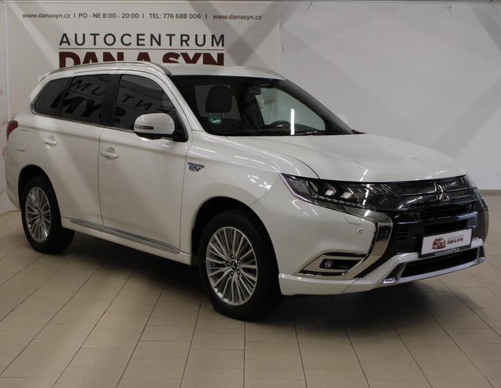 Mitsubishi Outlander 3