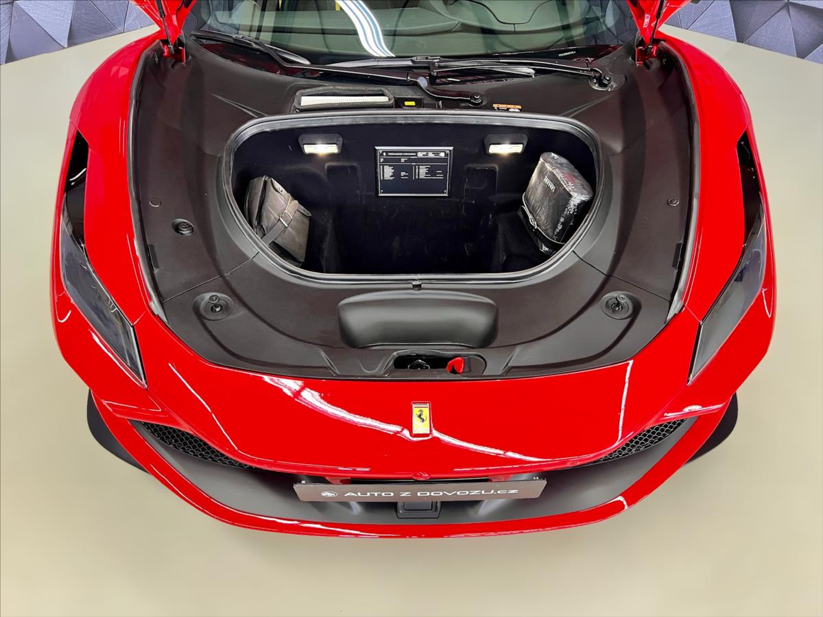 Ferrari F8