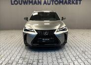 Lexus UX 300h 4