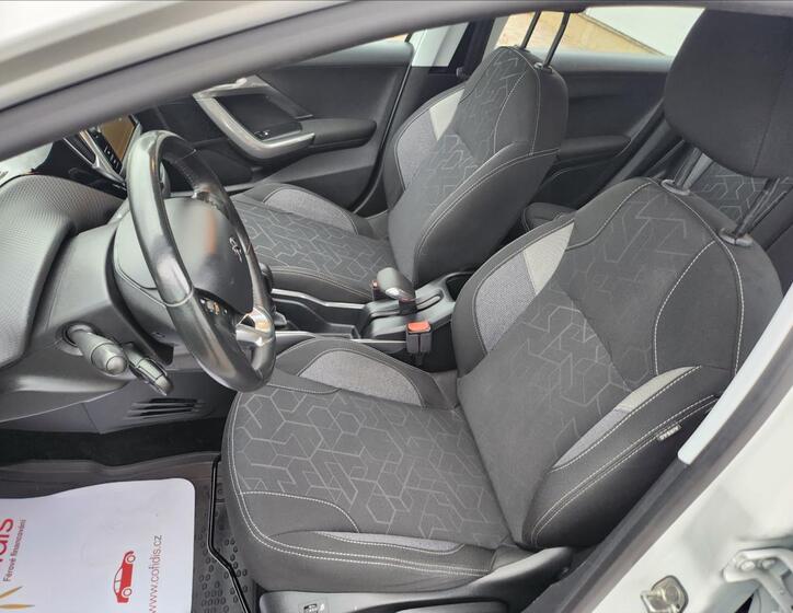 Peugeot 2008 10