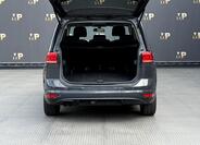 Volkswagen Touran 8