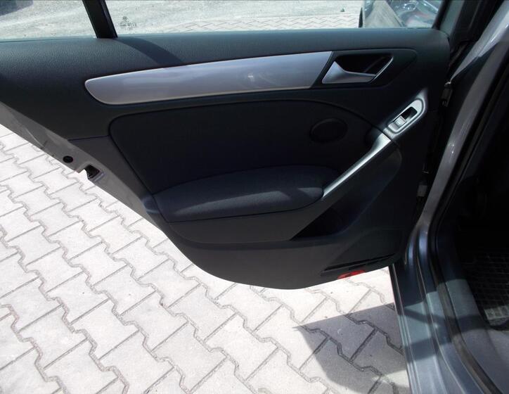 Volkswagen Golf 14