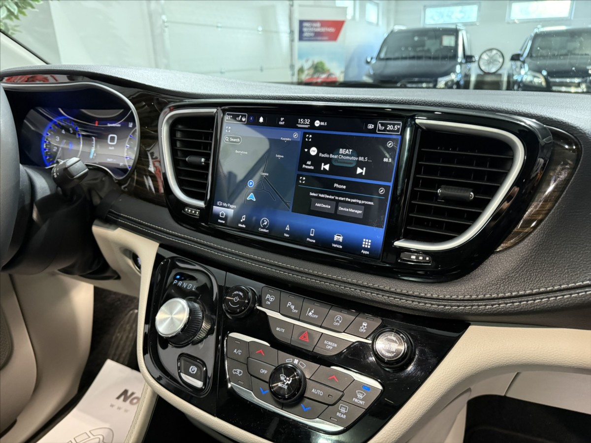 Chrysler Pacifica