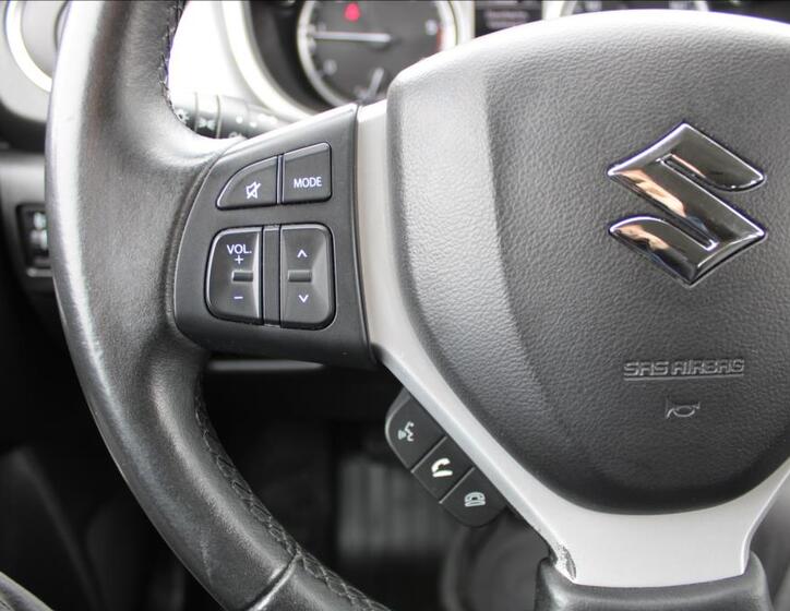 Suzuki Vitara 16