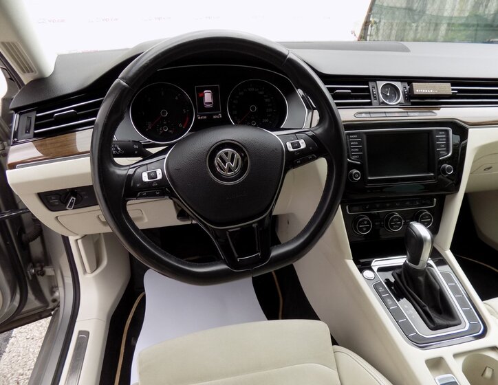 Volkswagen Passat 24