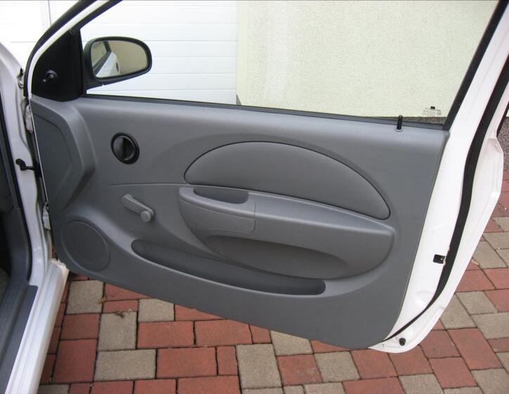 Chevrolet Kalos 18