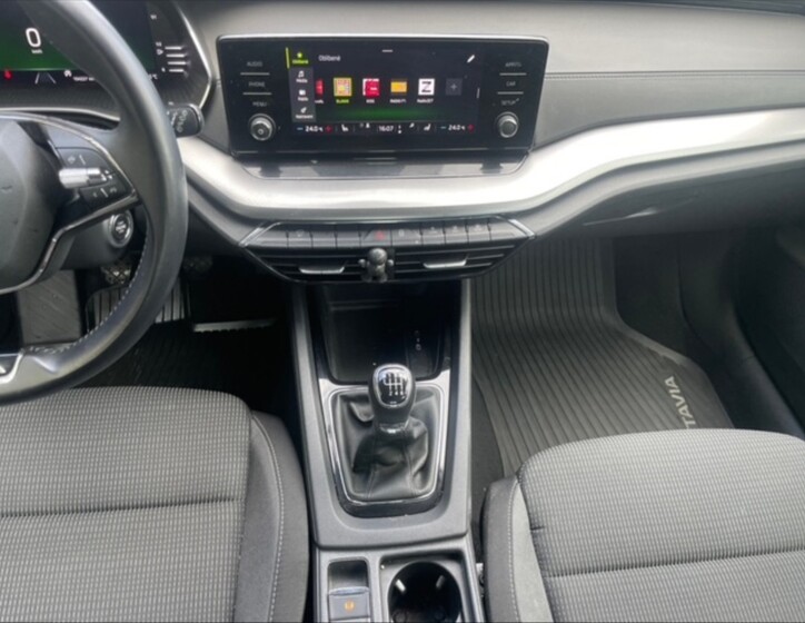 Škoda Octavia 10