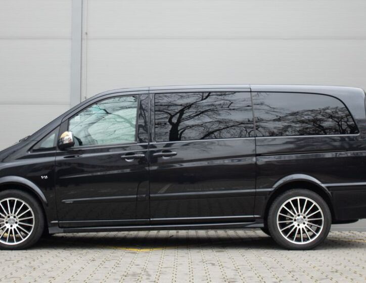 Mercedes-Benz Viano 8