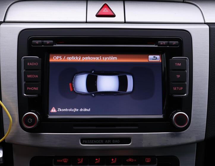 Volkswagen Passat 25
