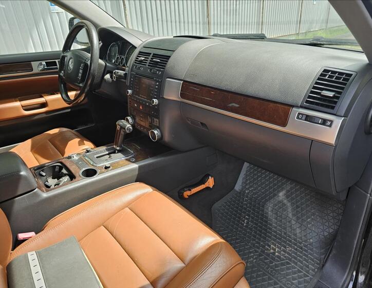 Volkswagen Touareg 22