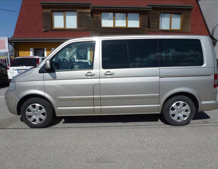 Volkswagen Multivan 12