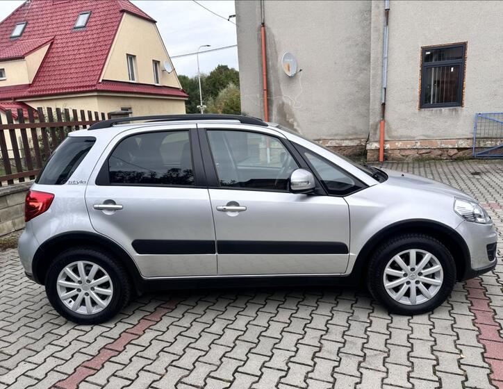 Suzuki SX4 3