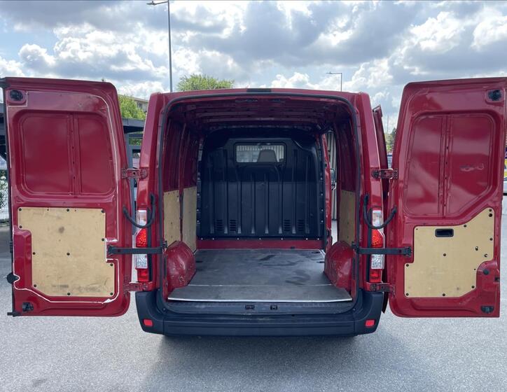 Renault Master 28