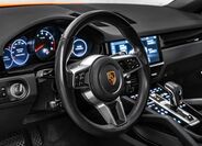 Porsche Cayenne 16