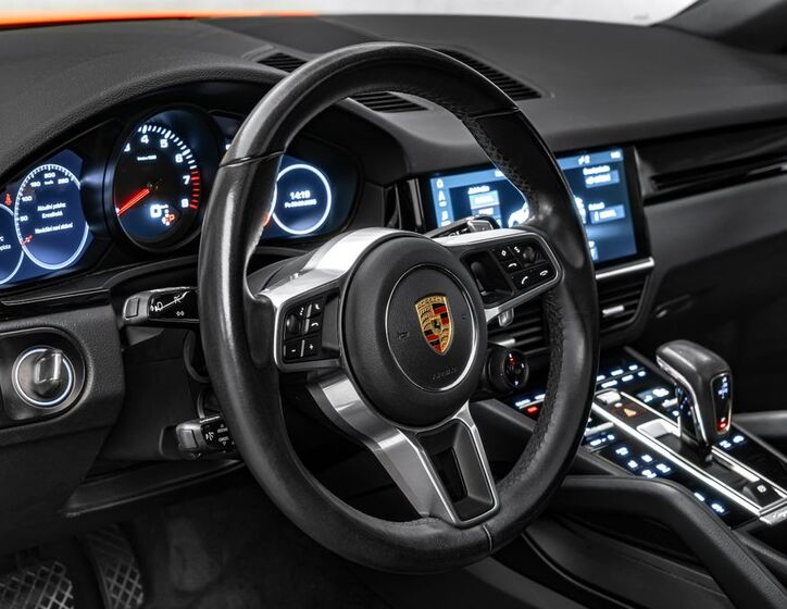 Porsche Cayenne 16