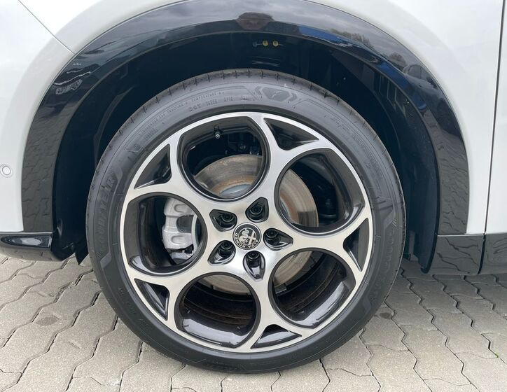 Alfa Romeo Tonale 9