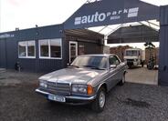 Mercedes-Benz 280 1