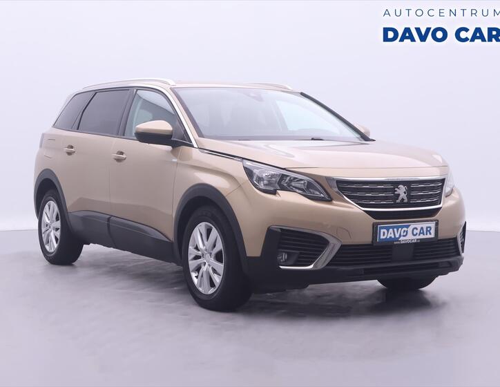 Peugeot 5008 1