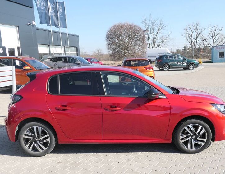 Peugeot 208 11