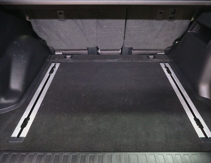 Toyota Land Cruiser 11