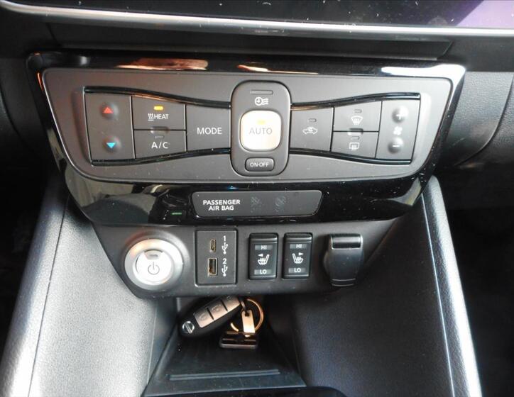 Nissan Leaf 16