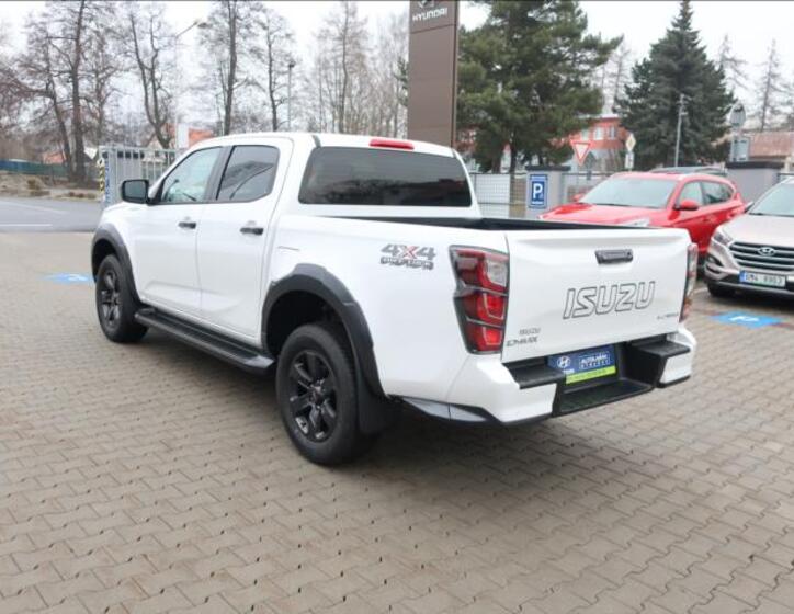 Isuzu D-Max 5