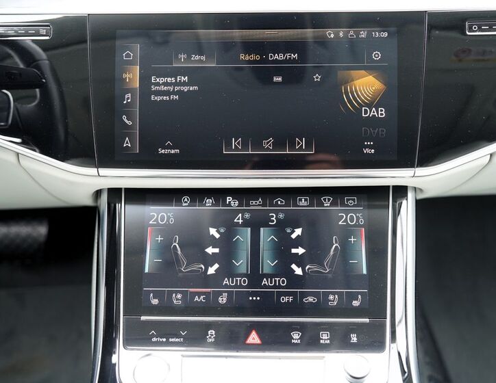 Audi A8 41