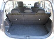 Daihatsu Sirion 17