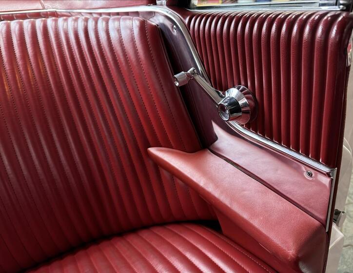 Ford Thunderbird 38