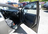 Toyota Auris 25