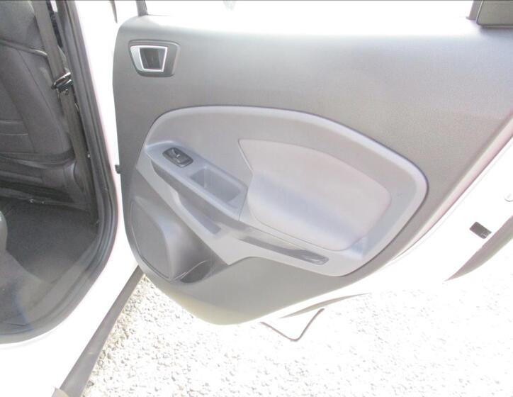 Ford EcoSport 12