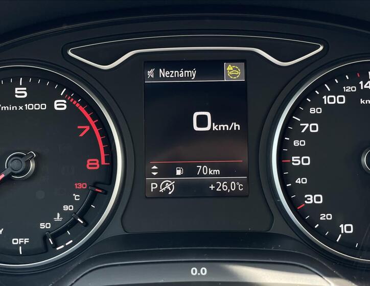Audi Q2 10