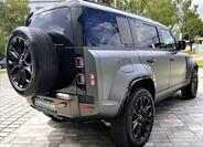 Land Rover Defender 12