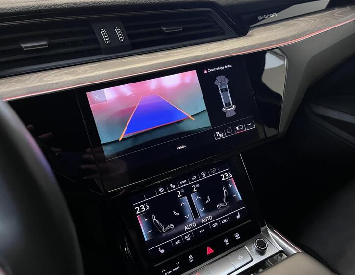 Audi Q8 e-tron 11