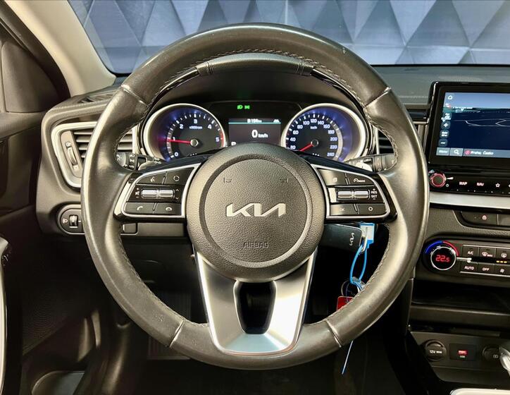 KIA XCeed 13