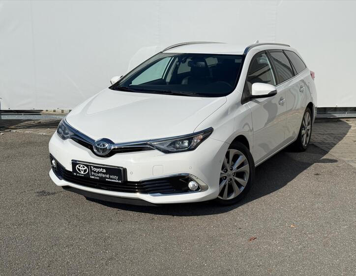 Toyota Auris 1