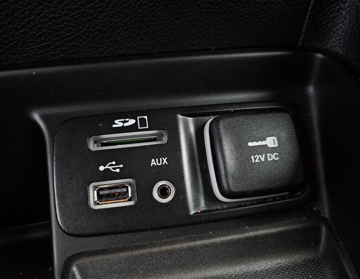 Jeep Cherokee 24