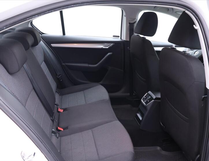 Škoda Octavia 12