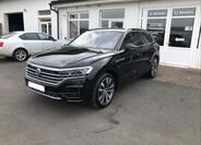 Volkswagen Touareg 1