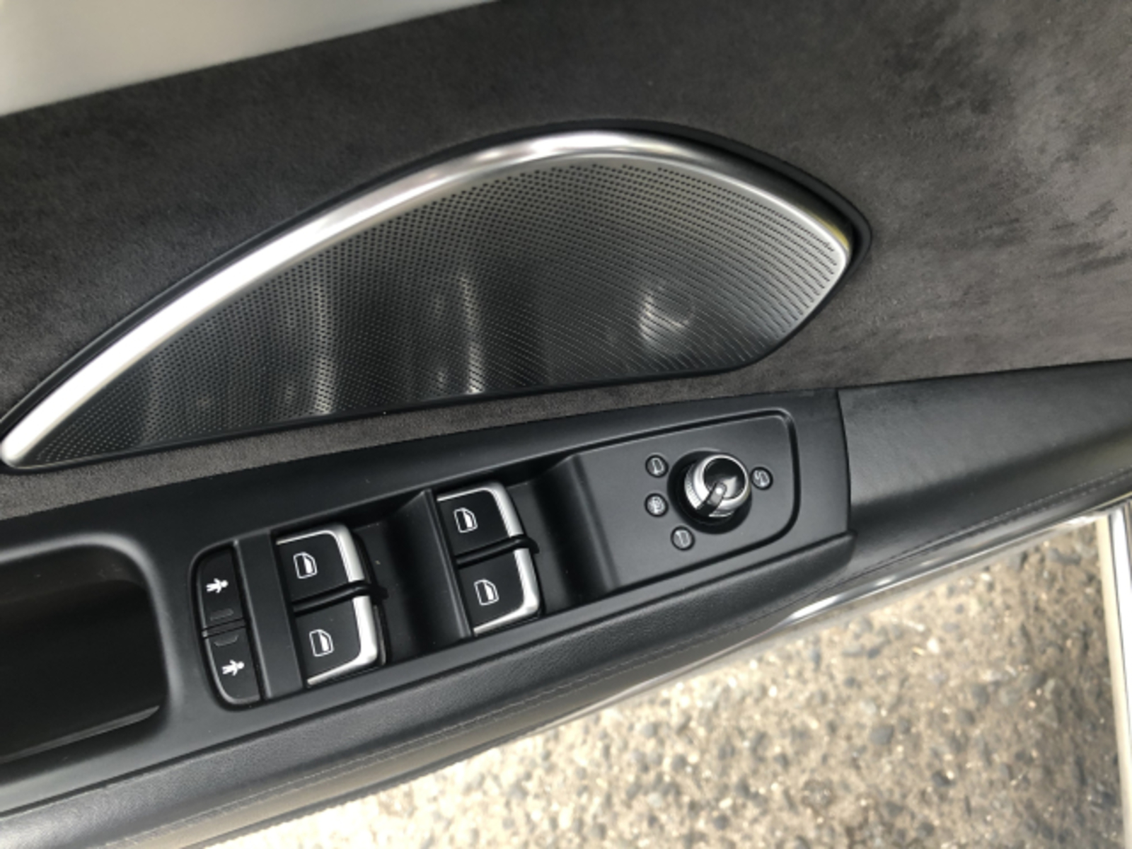 Audi A8 28