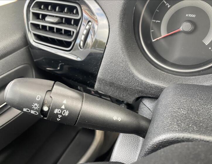 Peugeot 301 25