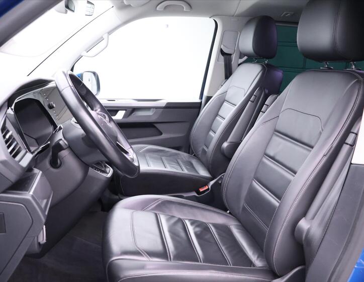Volkswagen Multivan 12