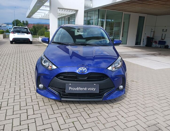 Toyota Yaris 8