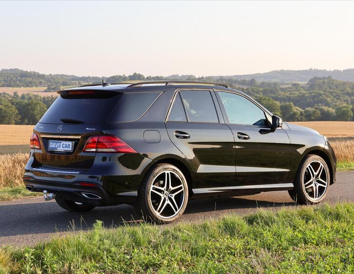 Mercedes-Benz GLE 7