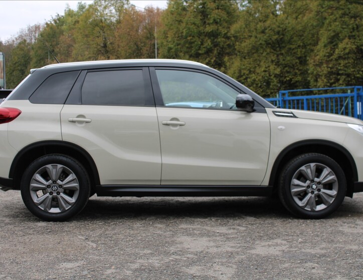 Suzuki Vitara 4