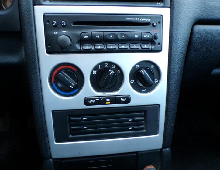 Opel Astra 9