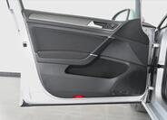 Volkswagen Golf 26