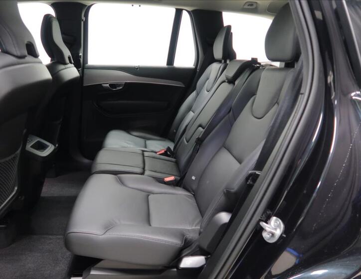 Volvo XC90 9
